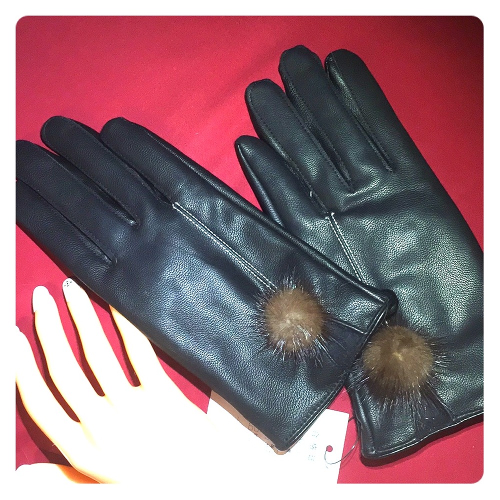 NWT GLOVES: BLK leather touchscreen, lined, warm